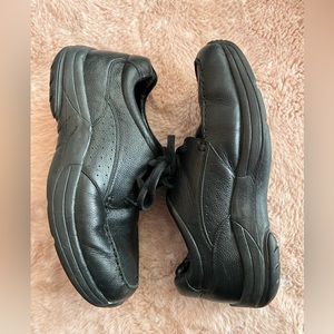 Propet Mens Leather Walking Shoe